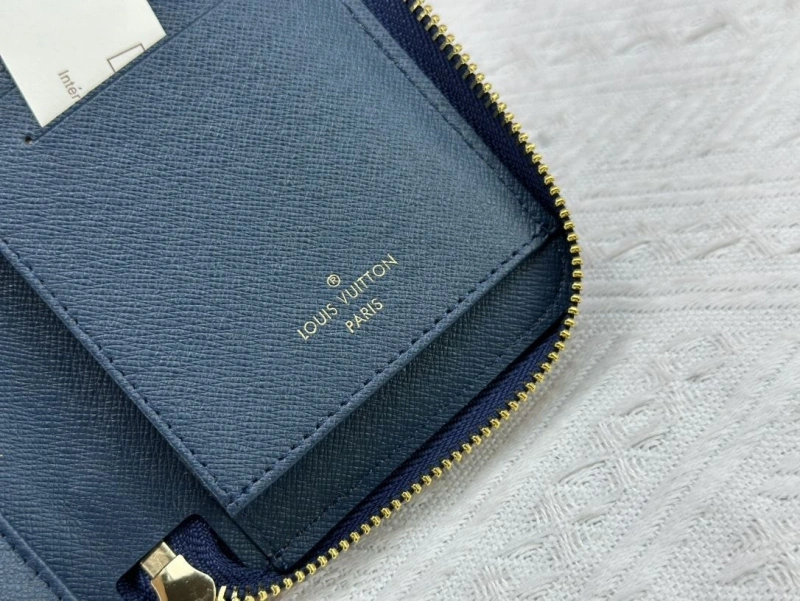 LV Wallets 4233H-1324