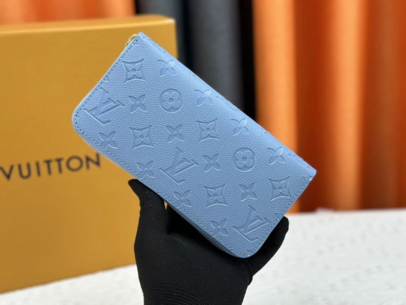 LV Wallets 4233H-1327