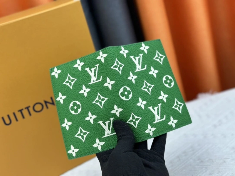 LV Wallets 4233H-1334