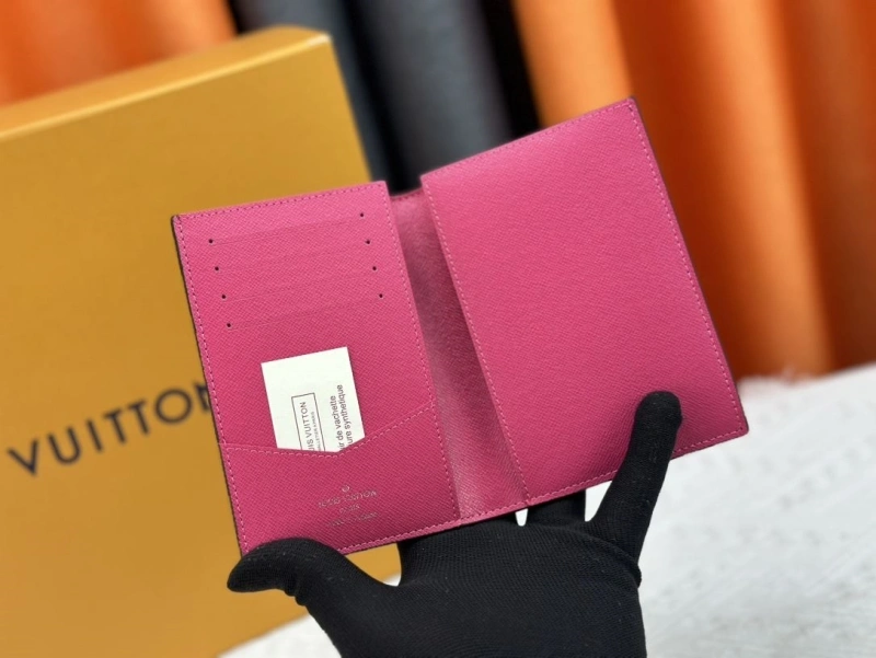 LV Wallets 4233H-1359