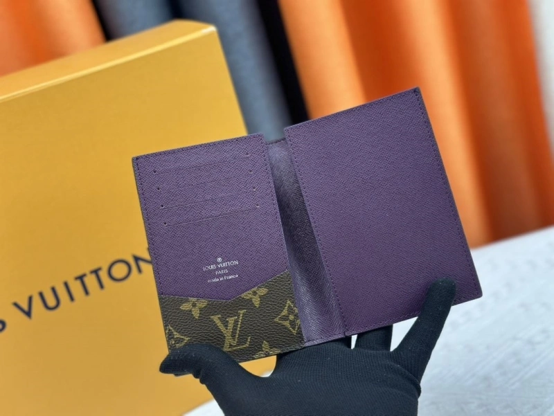 LV Wallets 4233H-1362
