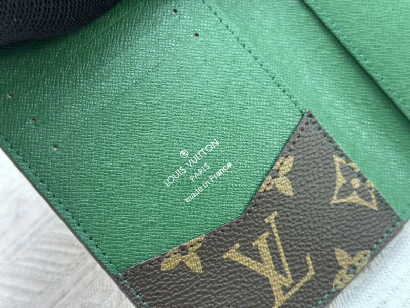 LV Wallets 4233H-1363