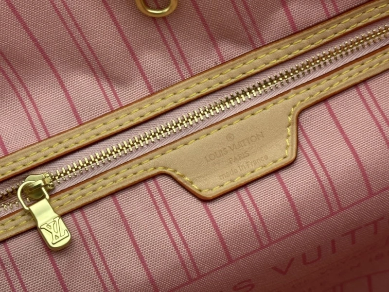 LV Shopping Bags 4233H-1381