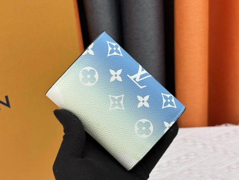 LV Wallets 4233H-1515