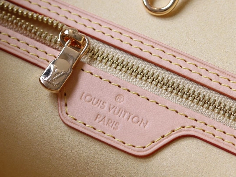 LV Shopping Bags 4233H-1590