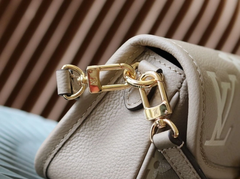 LV Satchel bags 4233H-1617