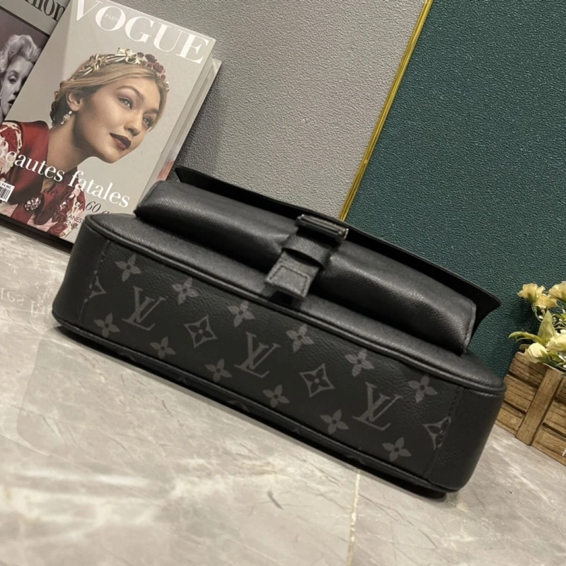 LV Satchel bags 4233H-1823