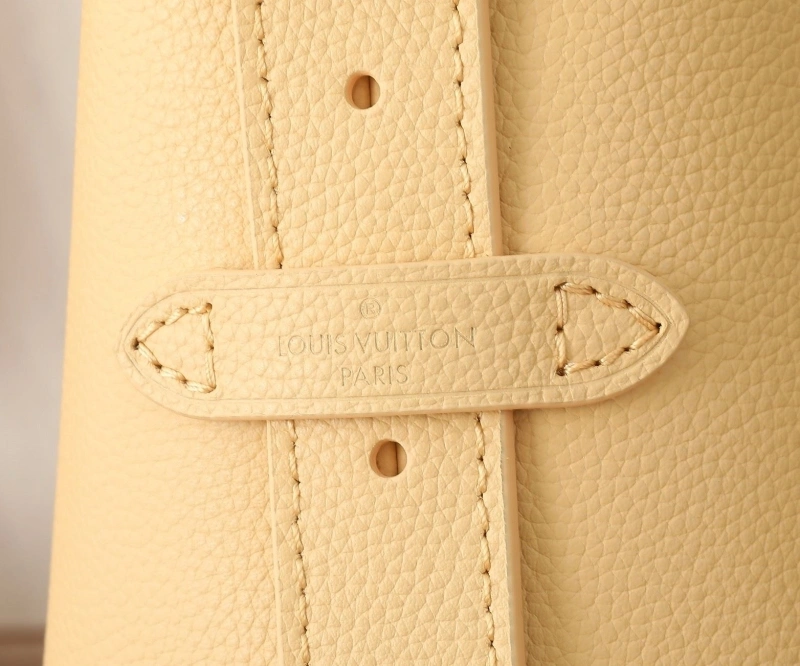 LV Shopping Bags 4233H-2196