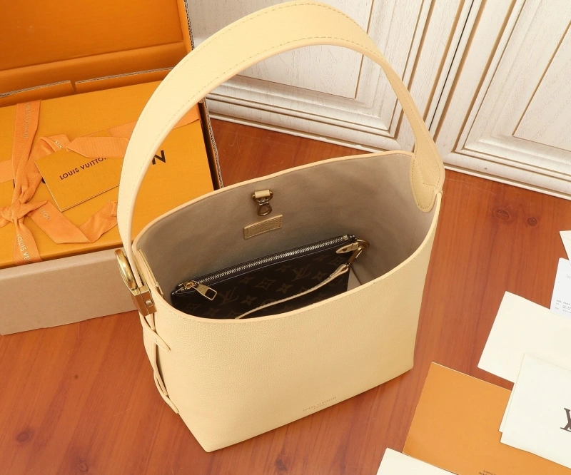 LV Shopping Bags 4233H-2196