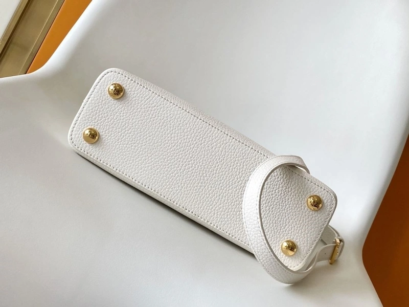 LV Capucines Bags 4233H-2226