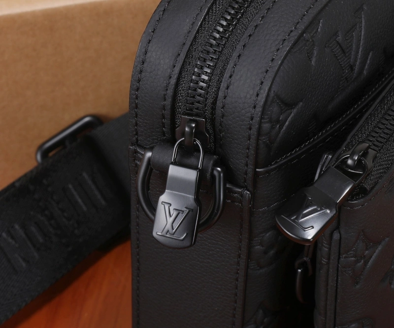LV Satchel bags 4233H-2325
