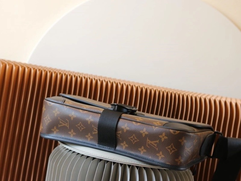 LV Satchel bags 4233H-2464