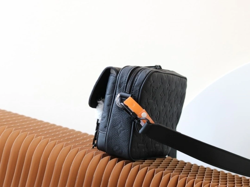 LV Satchel bags 4233H-2469