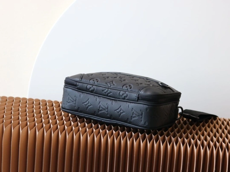 LV Satchel bags 4233H-2519