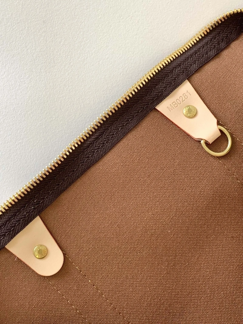 LV Travel Bags 4233H-2548