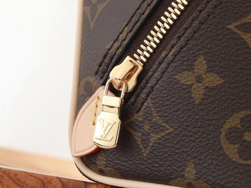 LV Box Bags 4233H-2587