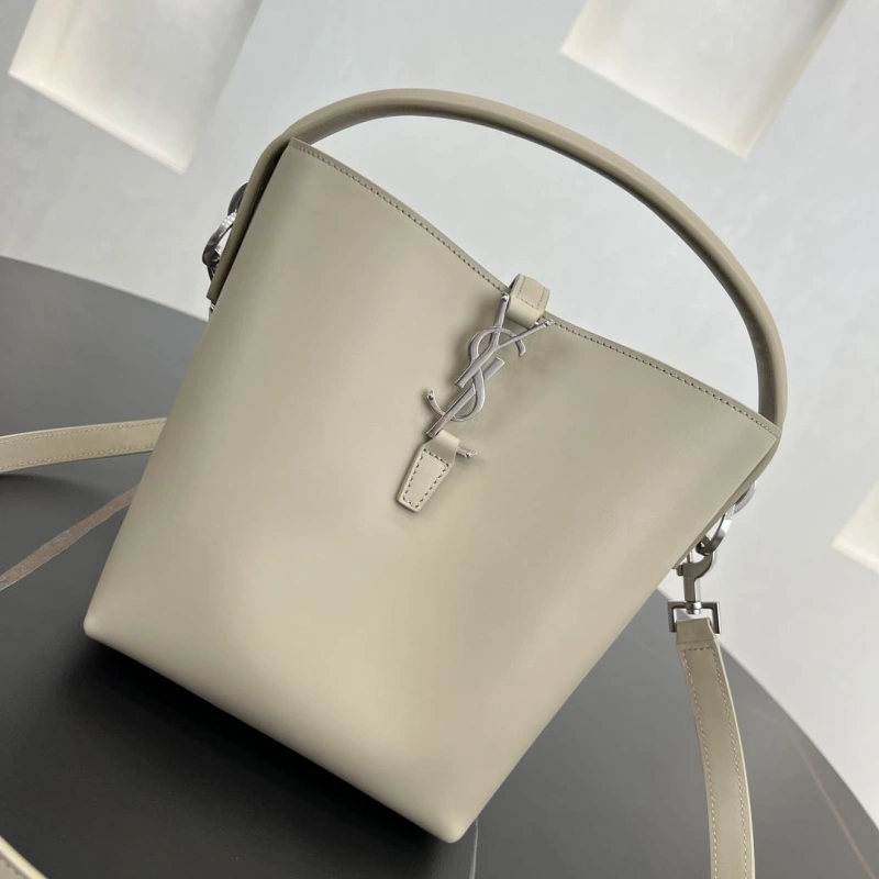 Y51 bucket bags 4250a-0003
