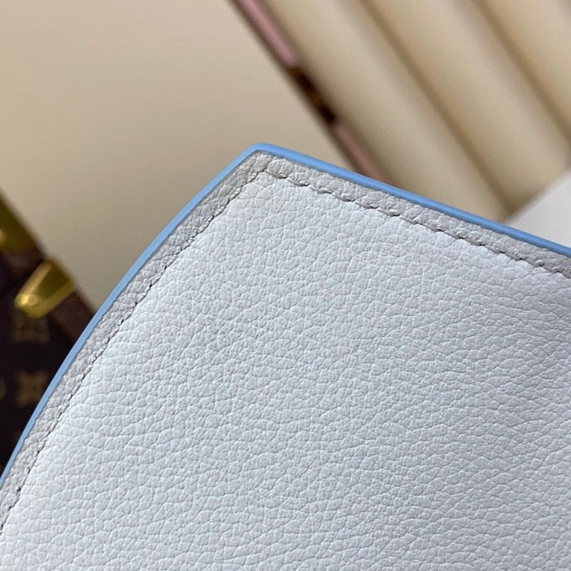 LV Wallets 4286A-0098