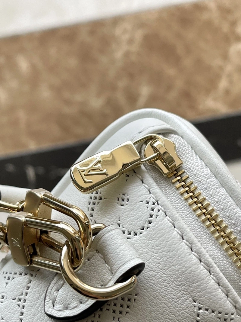 LV Cosmetic Bags 4286A-0109