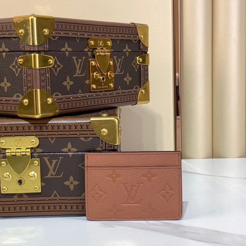 LV Wallets 4286A-0212