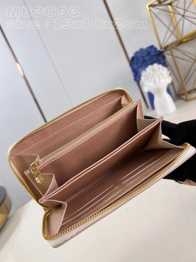 LV Wallets 4286F-0011