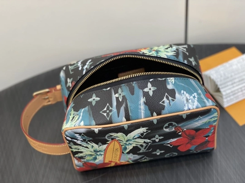 LV Cosmetic Bags 4286G-0160
