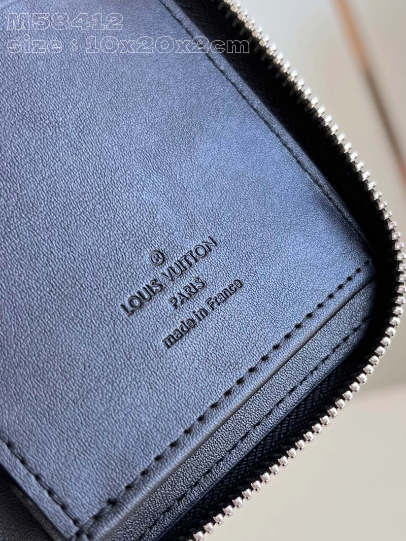 LV Wallets 4286G-0273