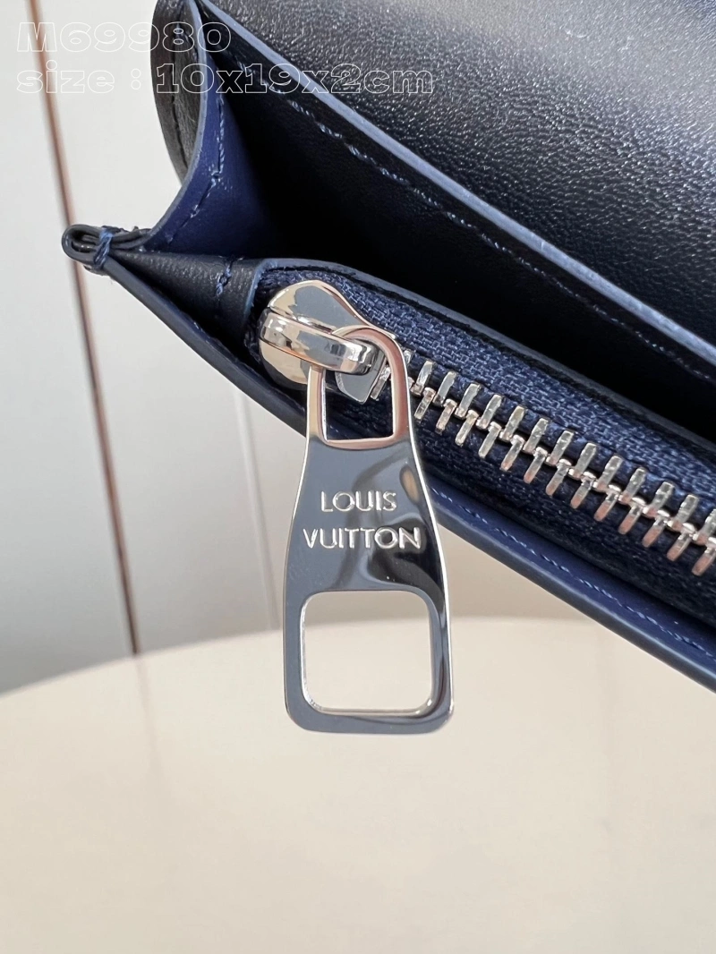 LV Wallets 4286G-0279