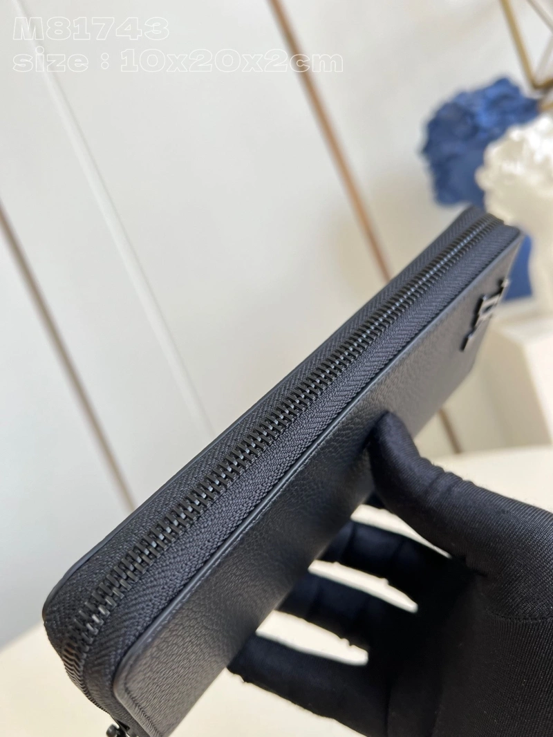 LV Wallets 4286G-0281