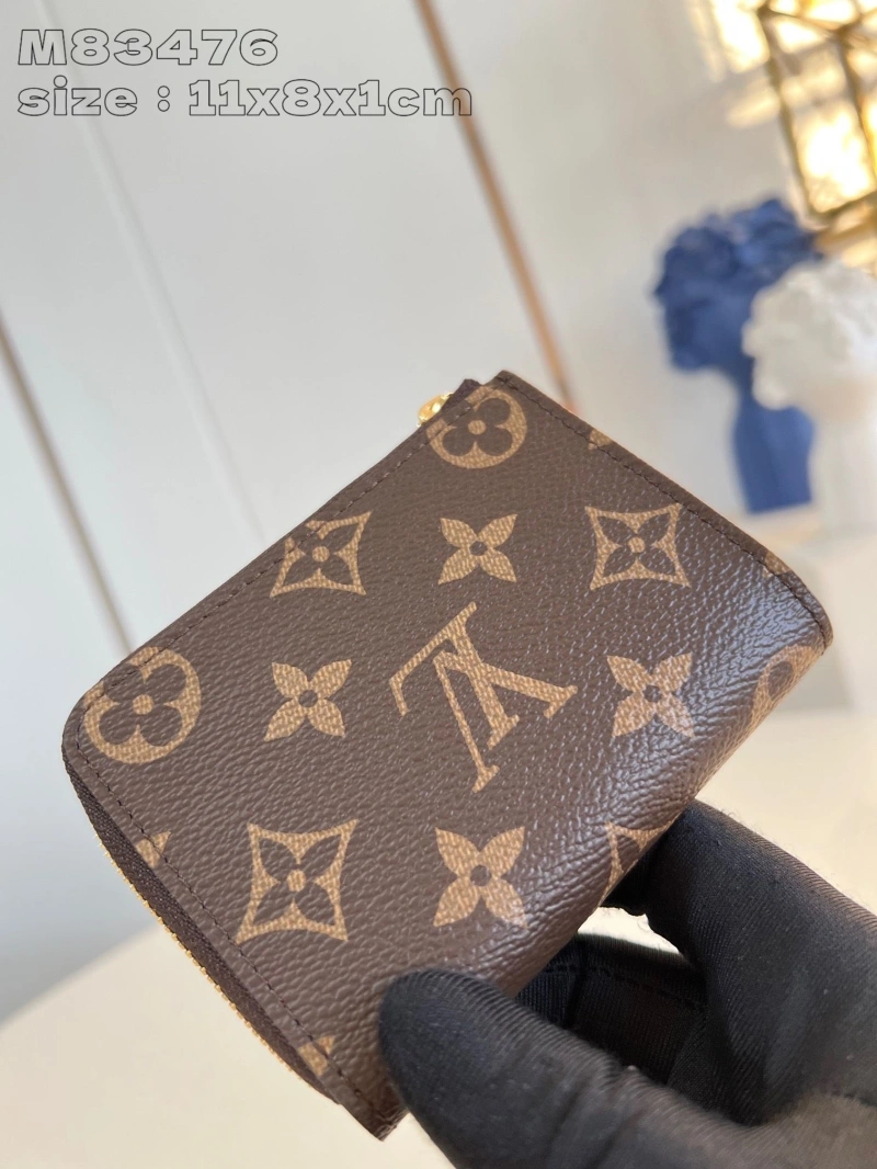 LV Wallets 4365A-0141