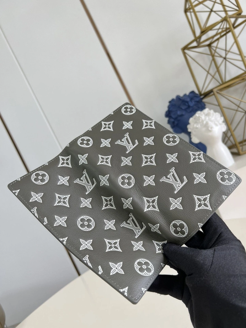 LV Wallets 4365A-0191