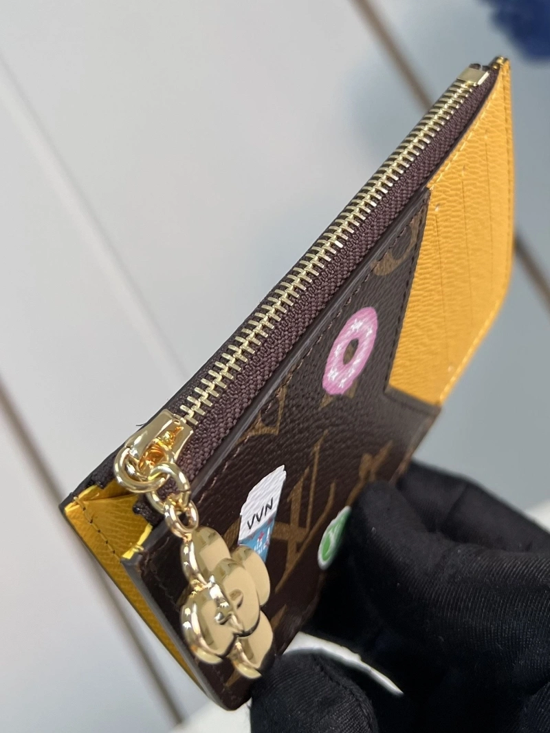 LV Wallets 4365A-0256