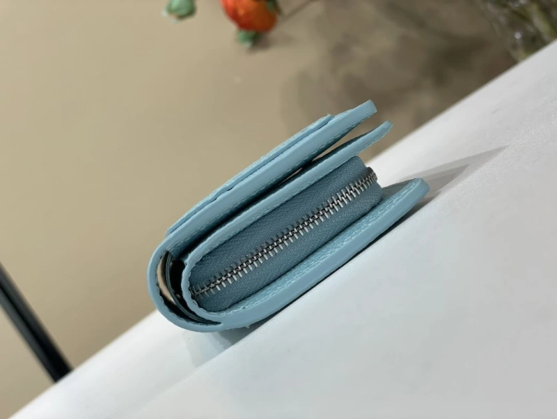 LV Wallets 4365A-0299