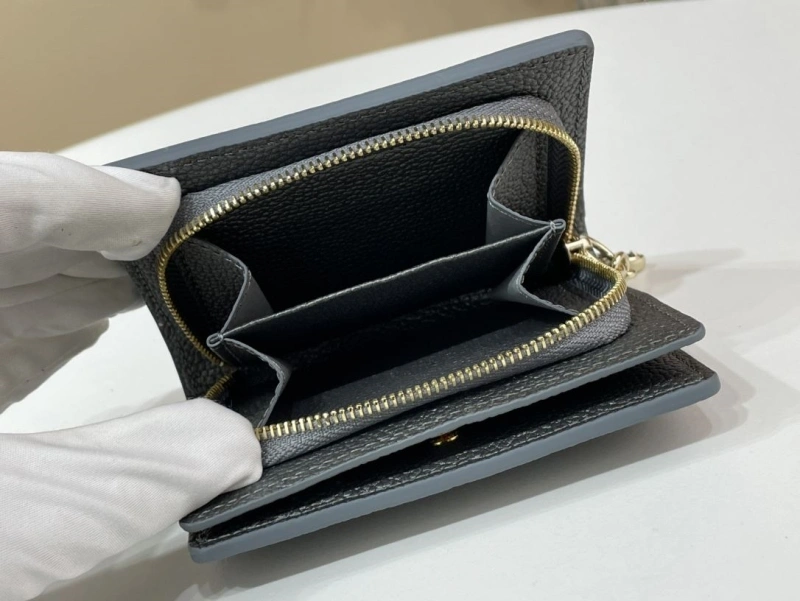 LV Wallets 4365A-0305
