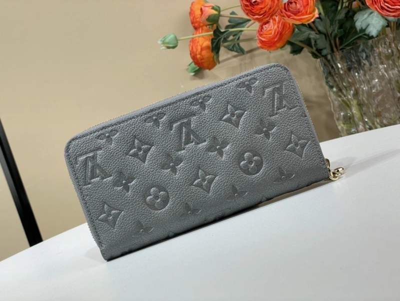 LV Wallets 4365A-0308