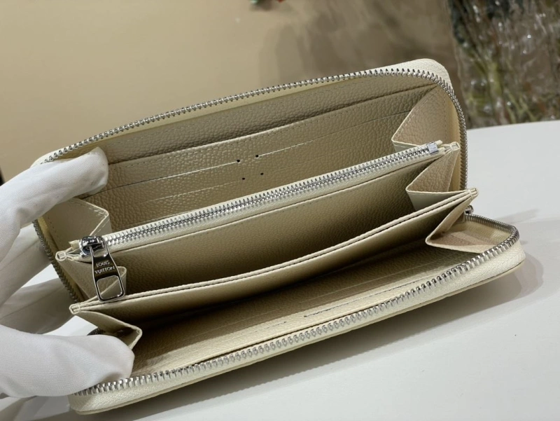 LV Wallets 4365A-0315