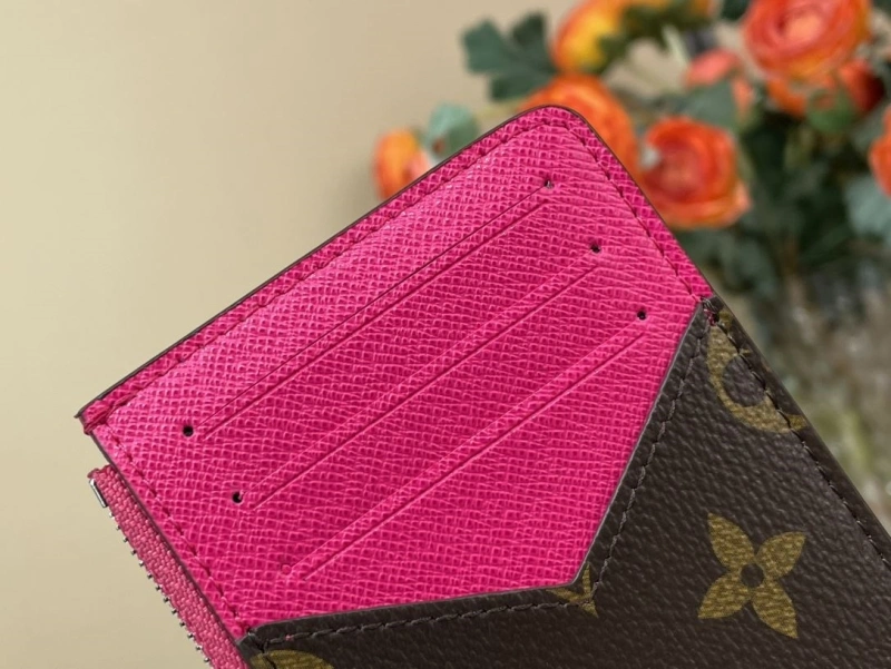 LV Wallets 4365A-0322