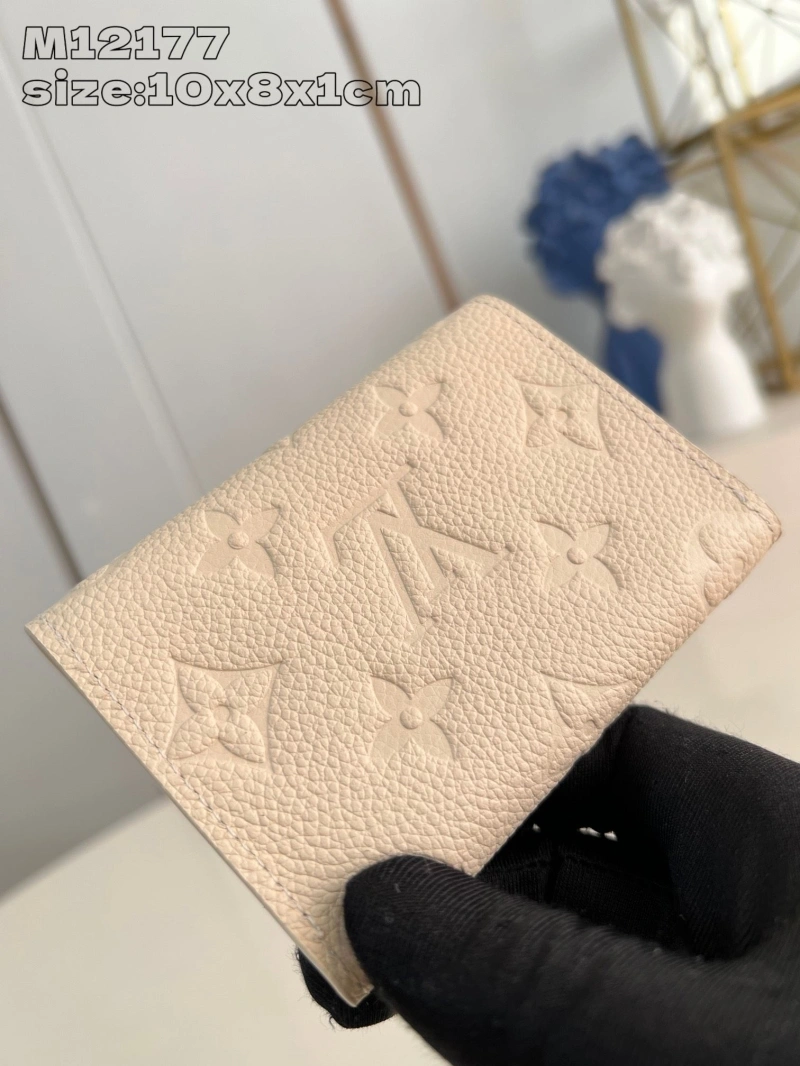 LV Wallets 4365A-0371
