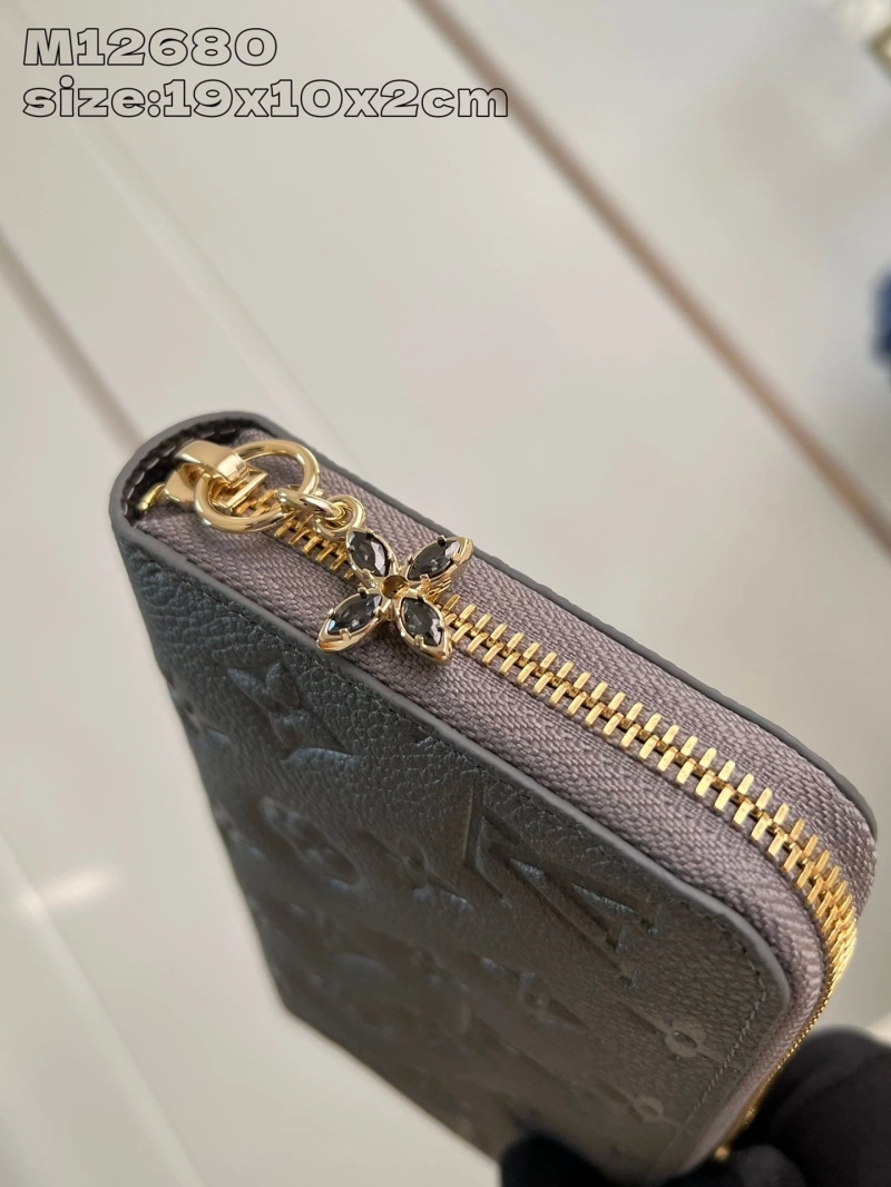 LV Wallets 4365A-0380