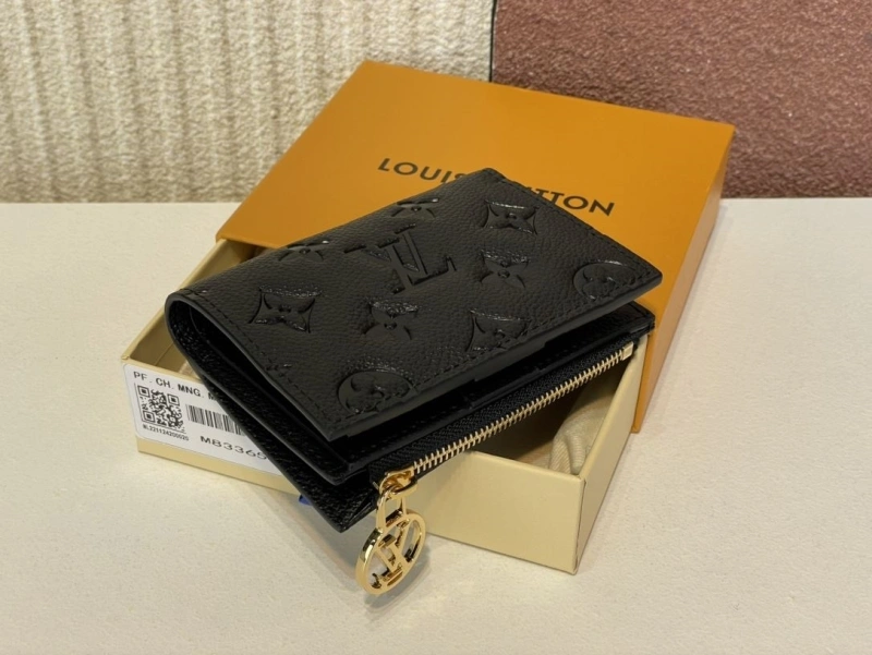 LV Wallets 4365H-0009