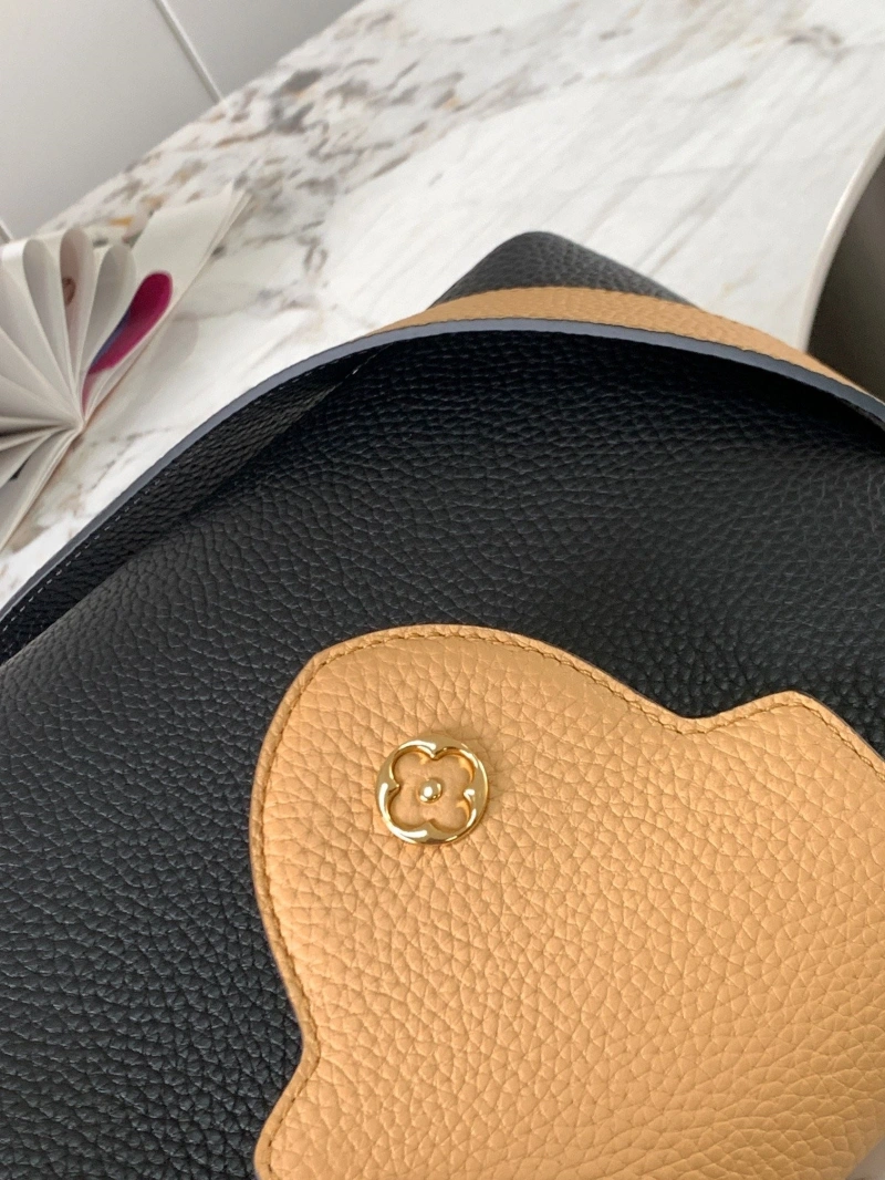 LV Capucines Bags 4365H-0062