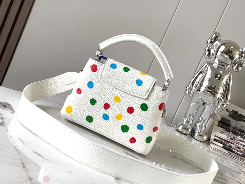 LV Capucines Bags 4365H-0096