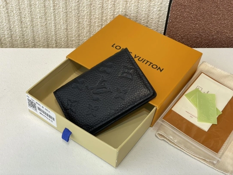 LV Wallets 4365H-0385
