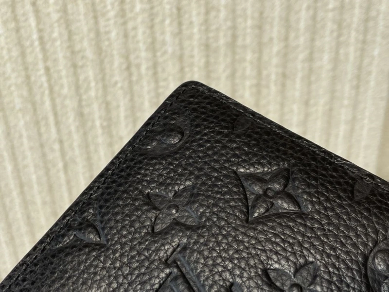 LV Wallets 4365H-0386