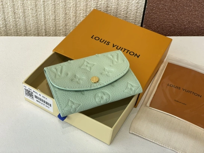 LV Wallets 4365H-0389