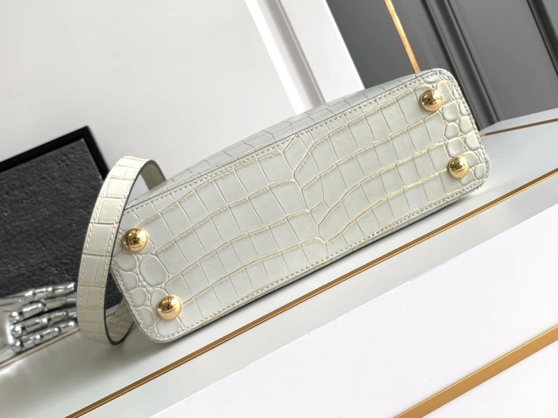LV Capucines Bags 4365H-0538