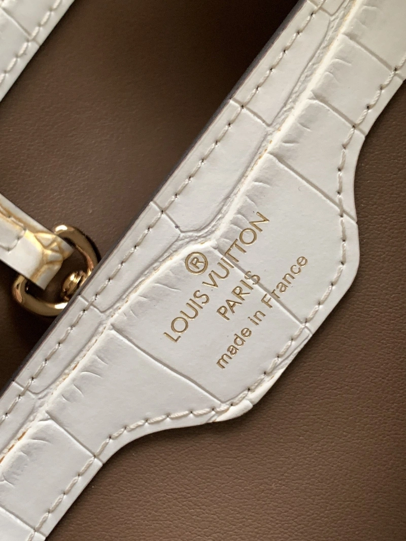 LV Capucines Bags 4365H-0545