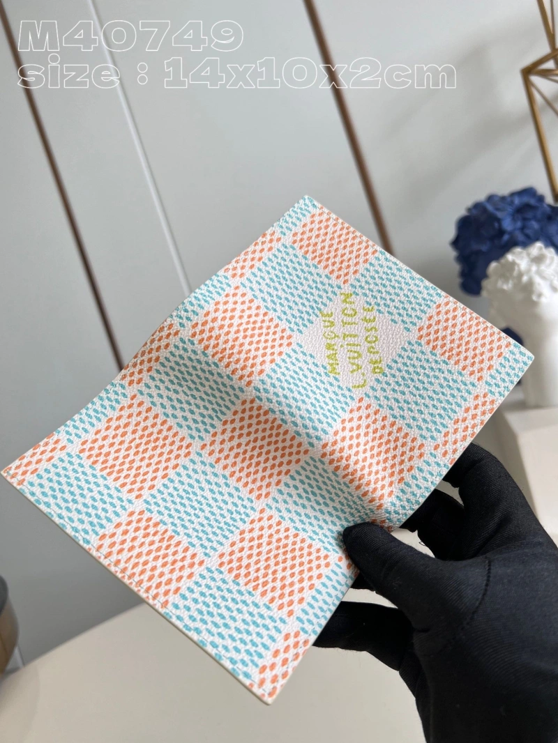 LV Wallets 4365H-0636