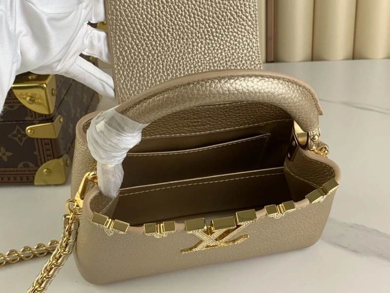 LV Capucines Bags 4365H-0670