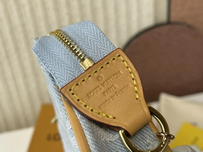 LV Wallets 4365I-0235
